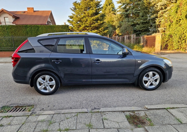 Kia Ceed cena 15900 przebieg: 268000, rok produkcji 2007 z Radom małe 596